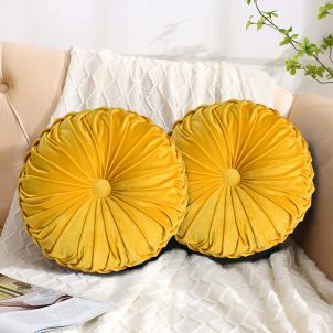 Dioselin Velvet Round Throw Pillow